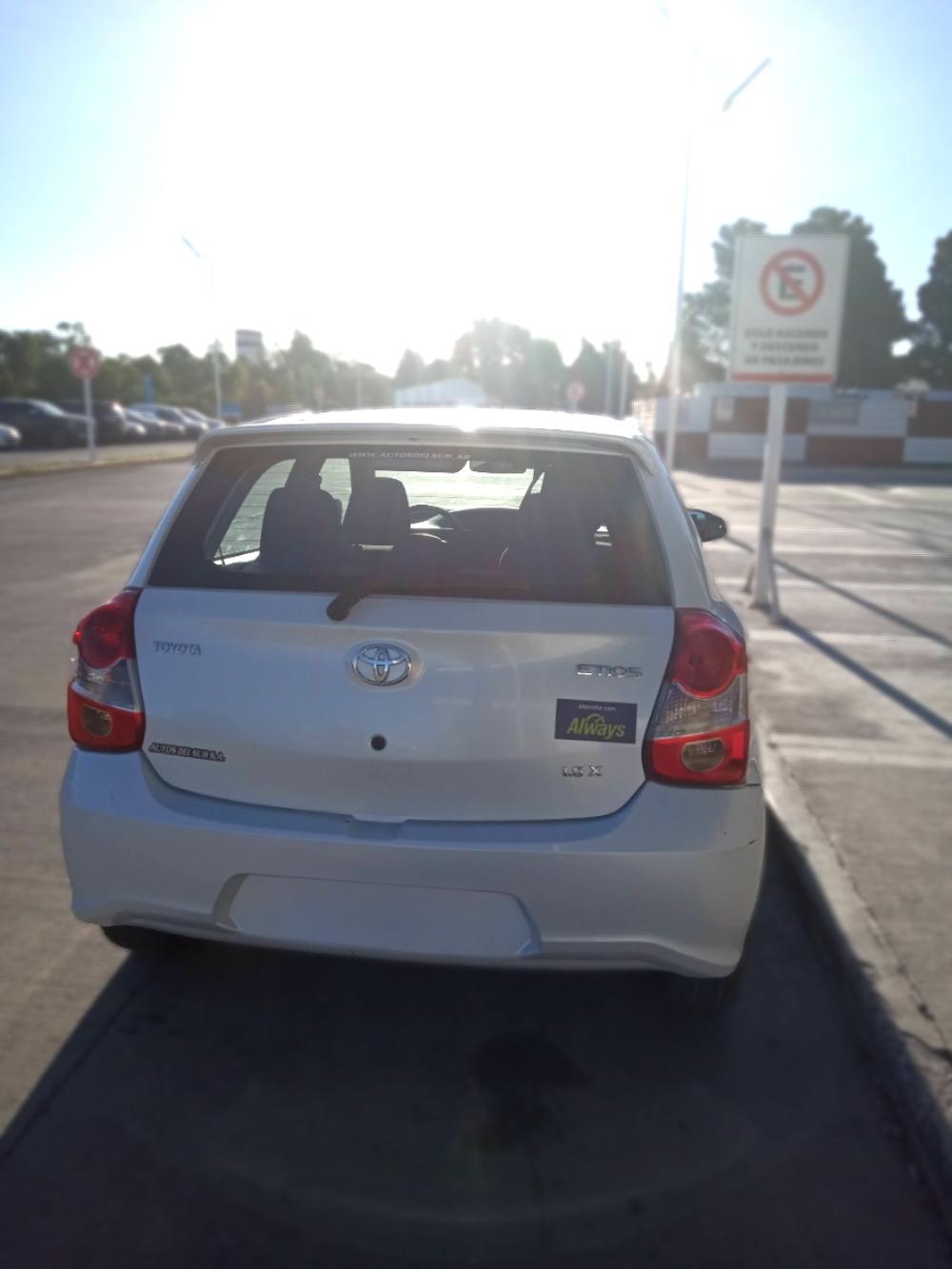 Toyota ETIOS X 1.5 6M/T 5P