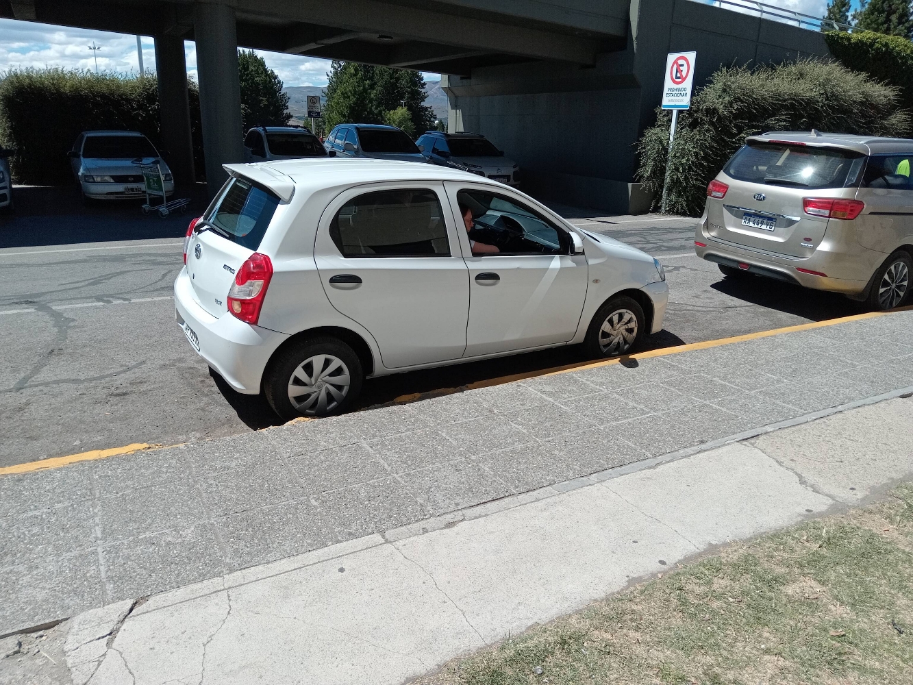 Foto de Toyota ETIOS X 1.5 6M/T 5P