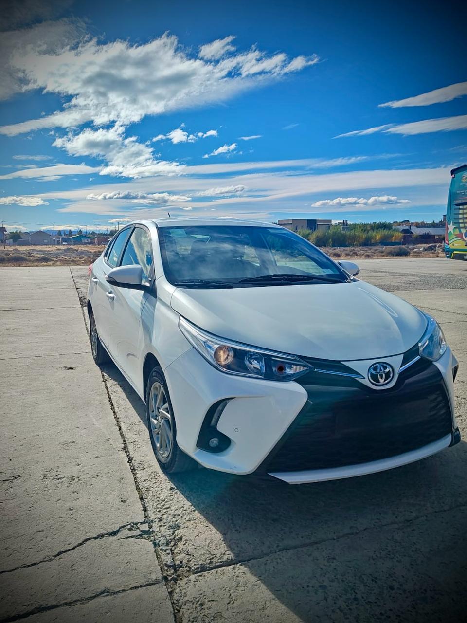 Foto de Toyota YARIS XLS 1.5 6M/T 4P