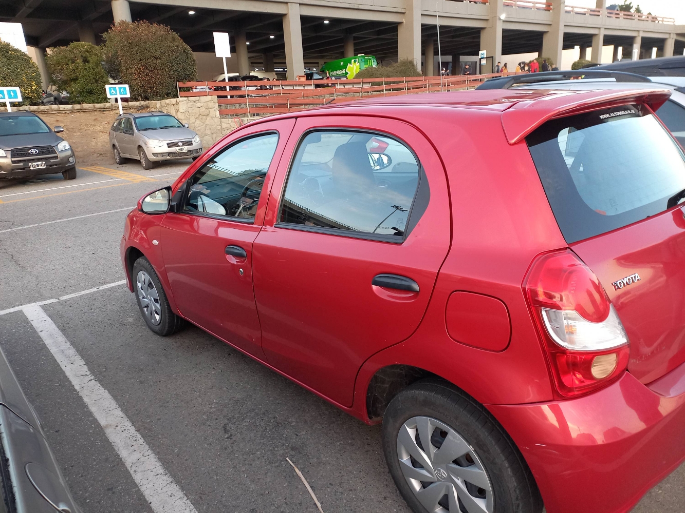 Foto de Toyota ETIOS X 1.5 6M/T 5P