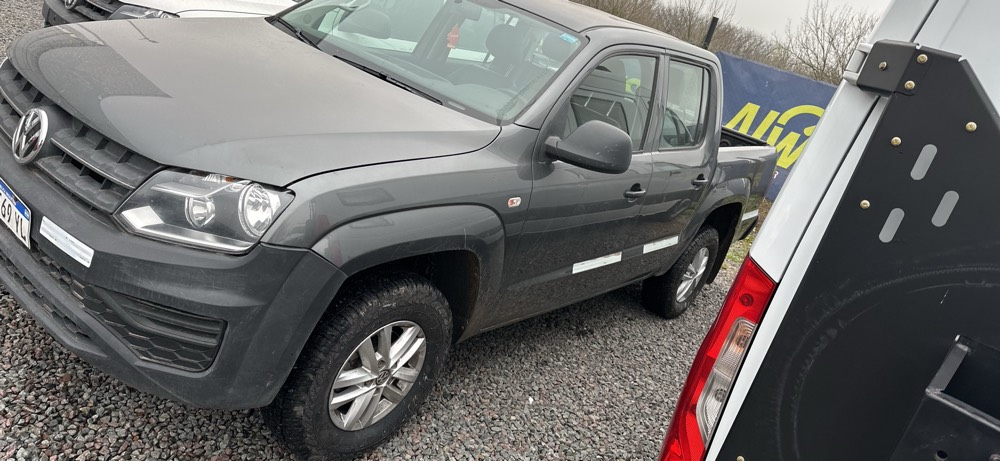 Foto de VOLKSWAGEN AMAROK TRENDLINE 4X4 2.0L TDI 140 CV