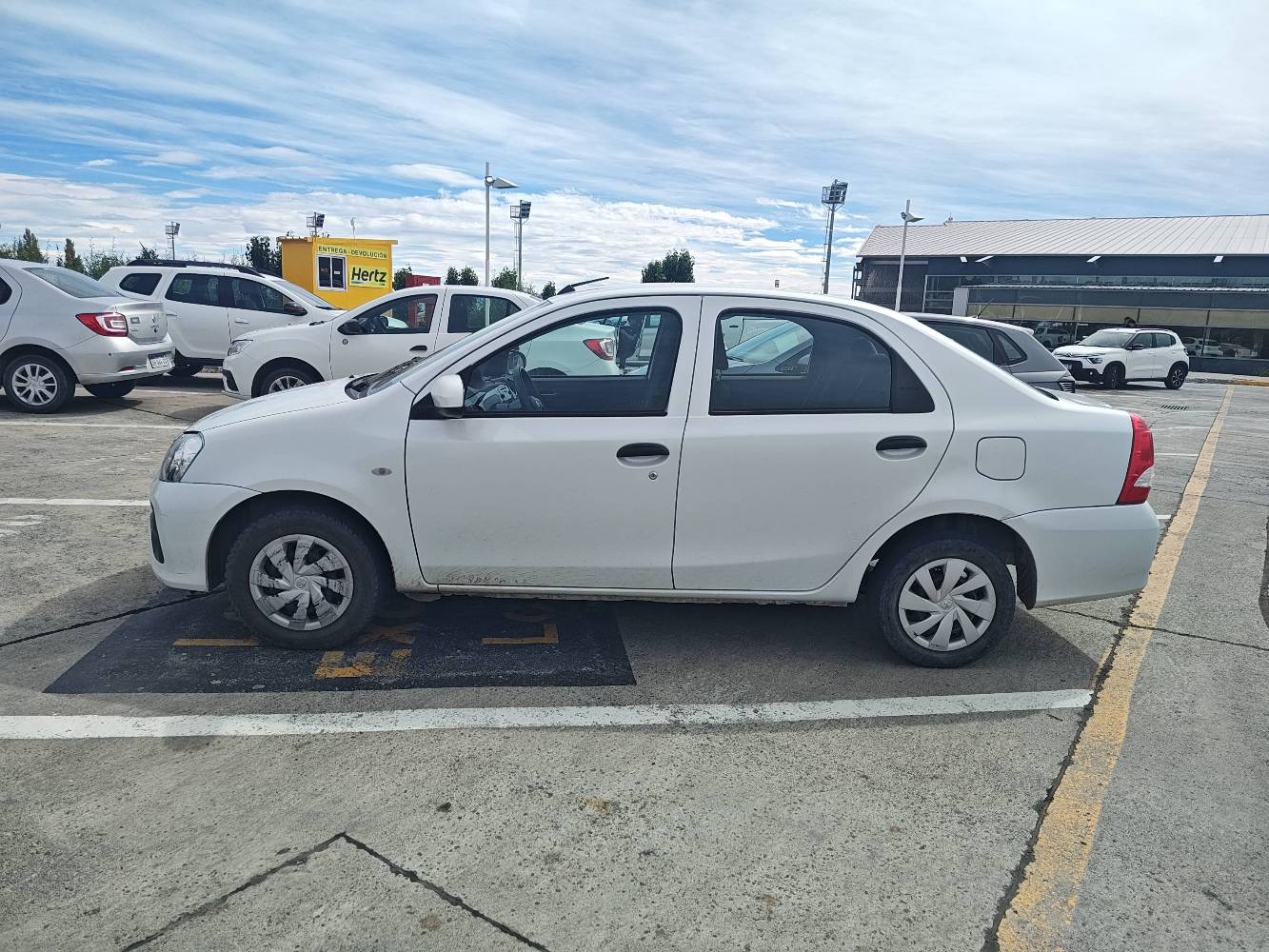 Foto de Toyota ETIOS X 1.5 6M/T 4P