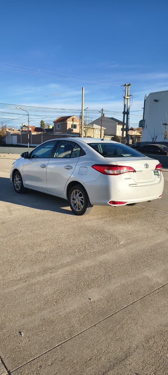 Toyota YARIS XLS 1.5 6M/T 4P