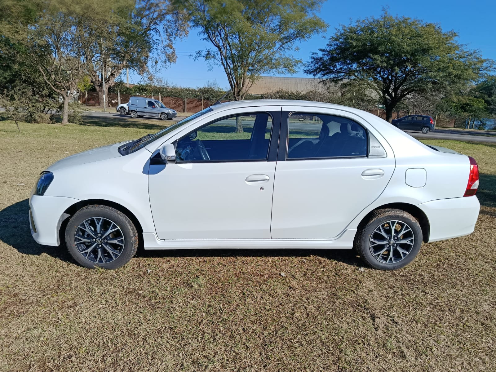 Toyota ETIOS XLS PACK 1.5 4A/T 4P