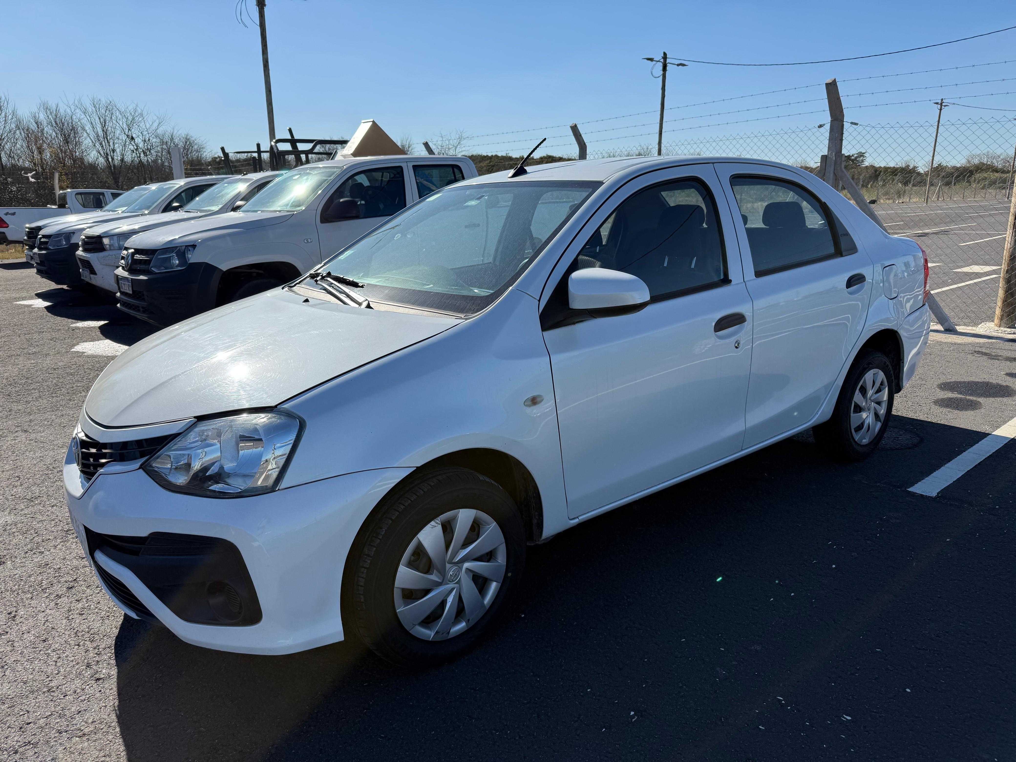 Toyota YARIS XLS 1.5 6M/T 4P