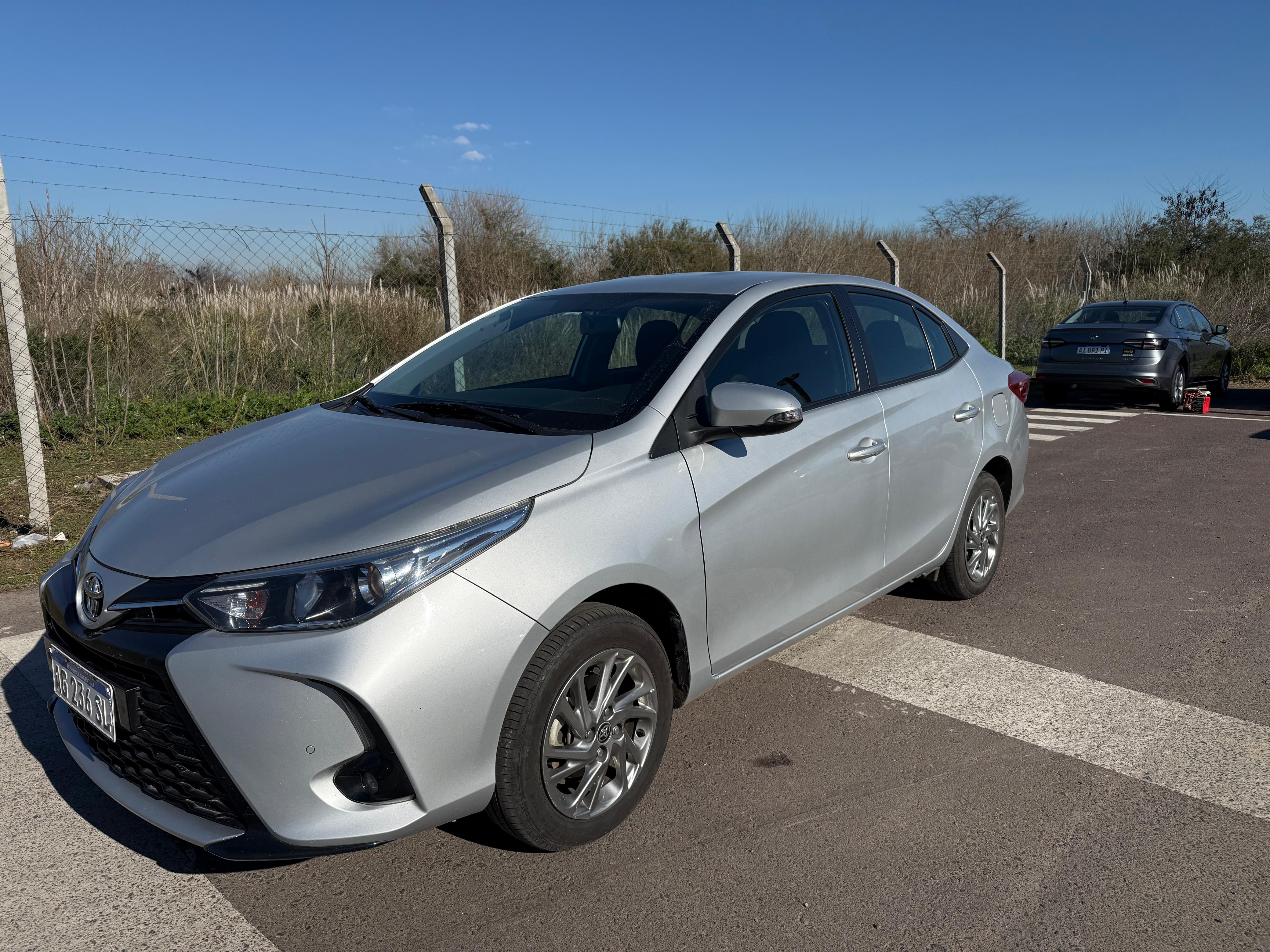 Toyota YARIS XLS 1.5 6M/T 4P